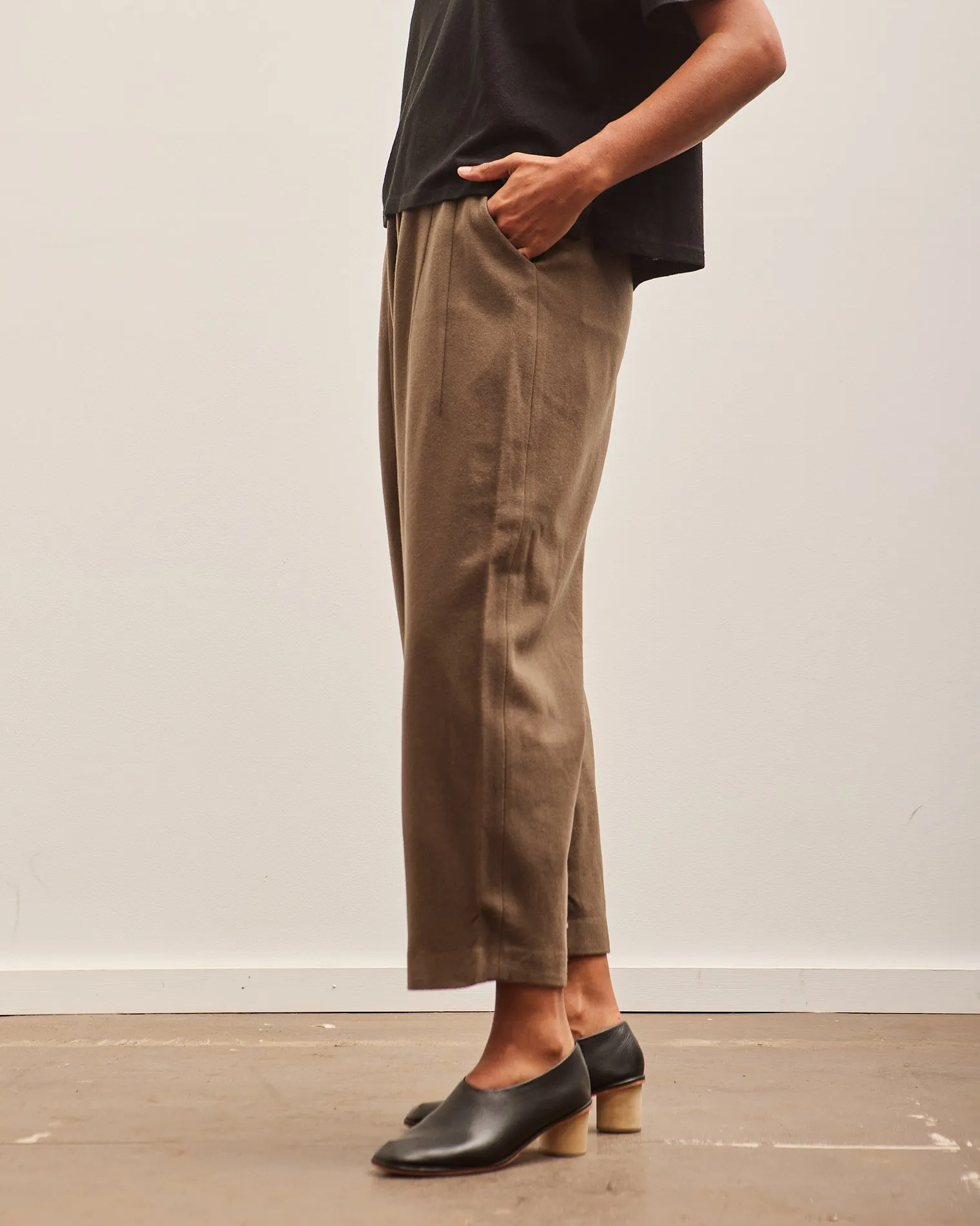 7115 Wool Pleated Trouser, Umber