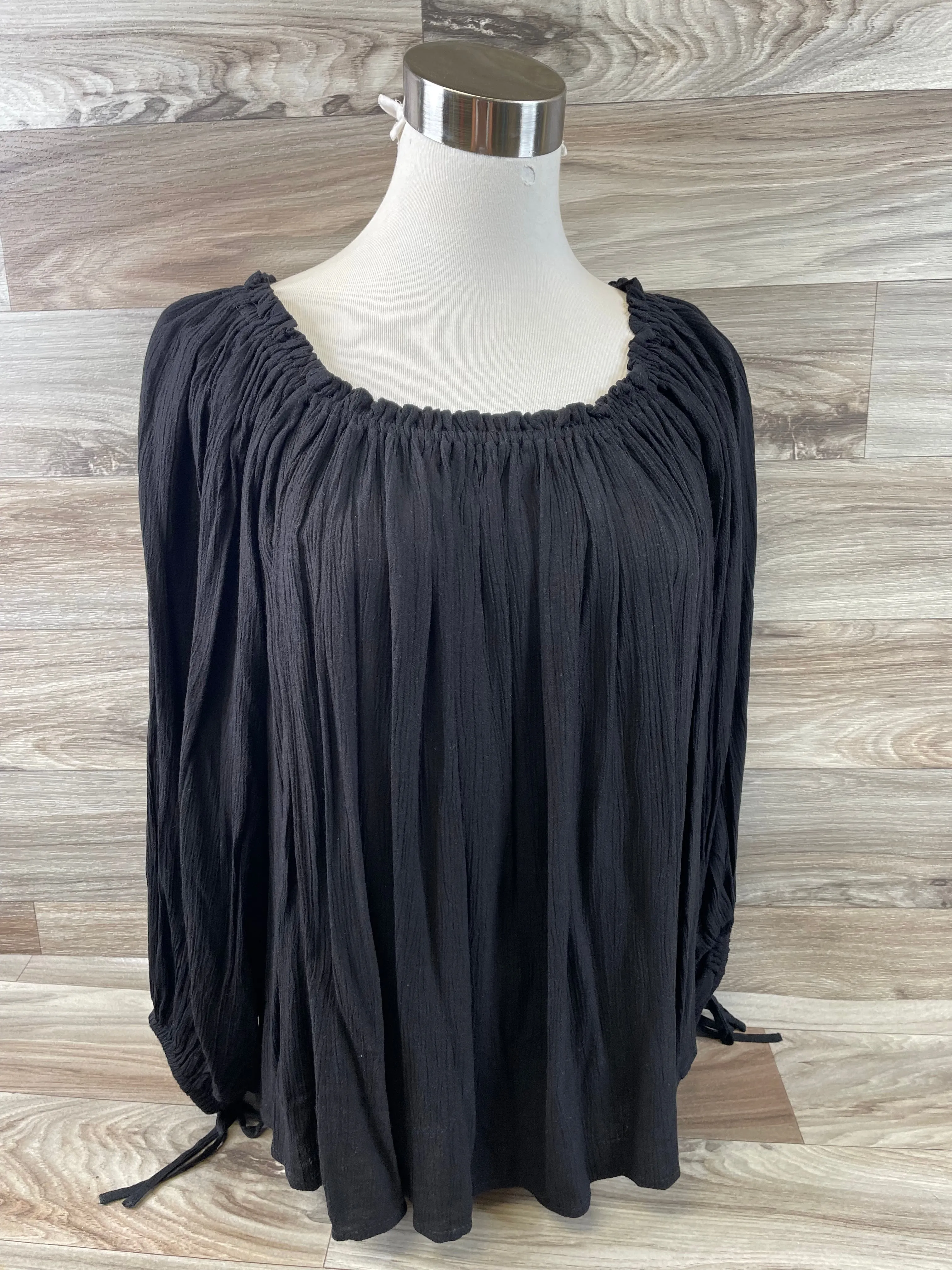 Black Top 3/4 Sleeve Jessica Simpson, Size S