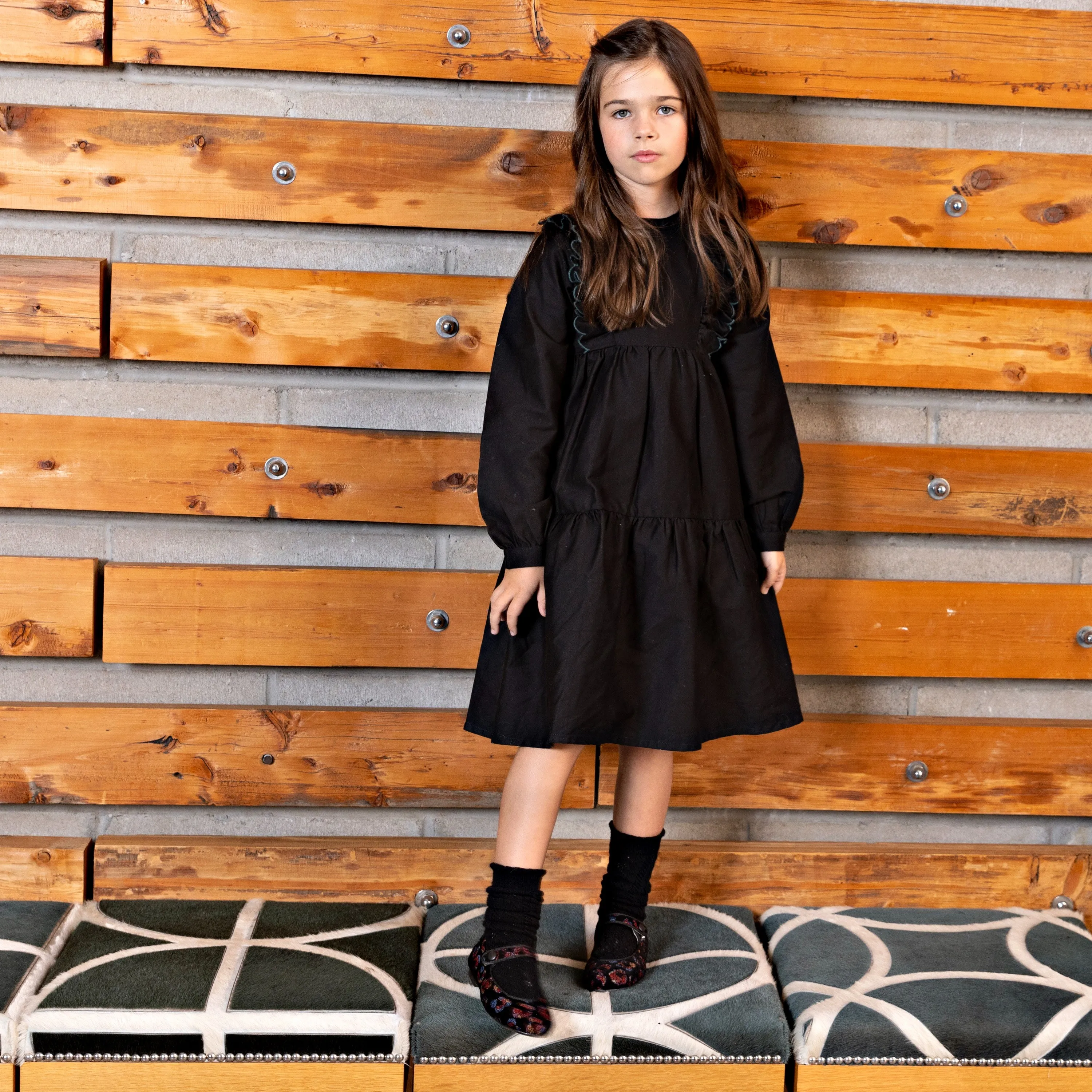 dress tiered scalloped trimmed - black